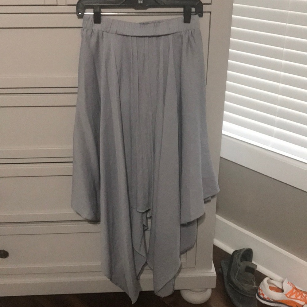 NWT Boutique Crinkle Handkerchief Skirt